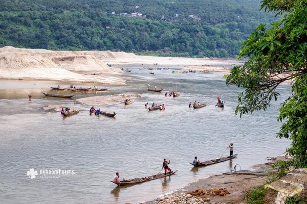 Stone collection activities in Piain river