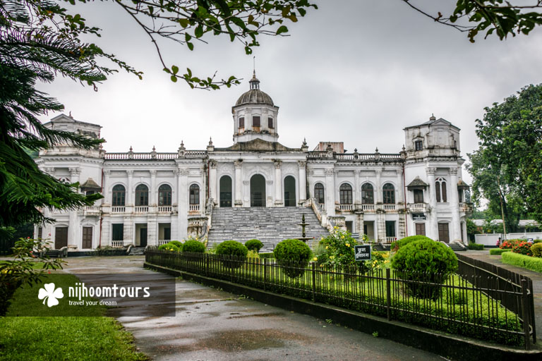 A front view of Tajhat Palace (Jamidar Bari) in Rangpur, one of the top places to visit in Bangladesh