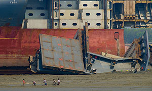 Chittagong Ship Breaking Yard Tour in Bangladesh (1-Day) | Nijhoom Tours